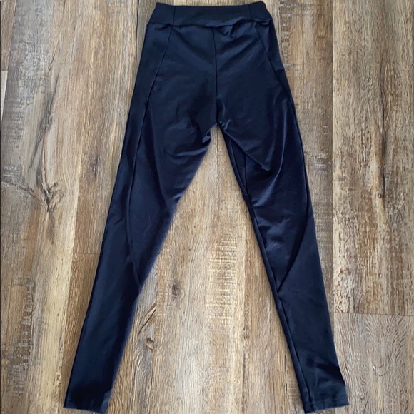 NWOT Gymshark leggins, size small - Picture 2 of 4